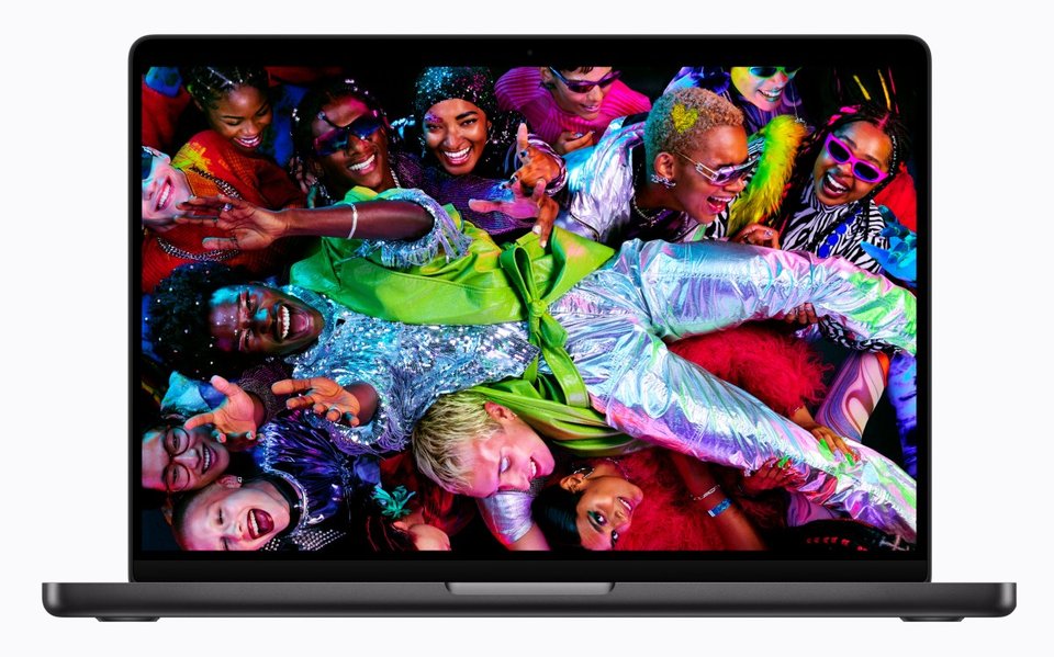 MacBook Pro OLED panels ready to go into mass production next month, new report says