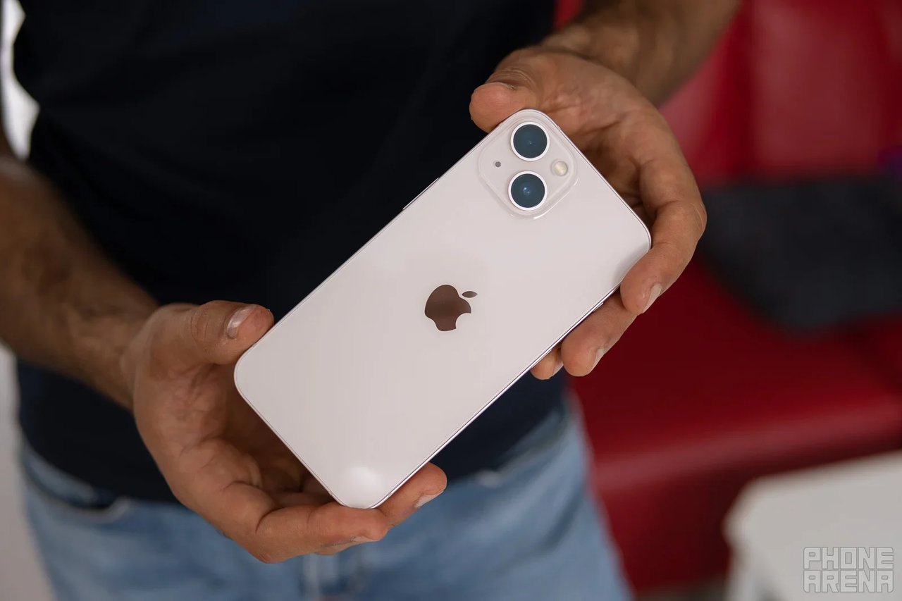 iPhone 13