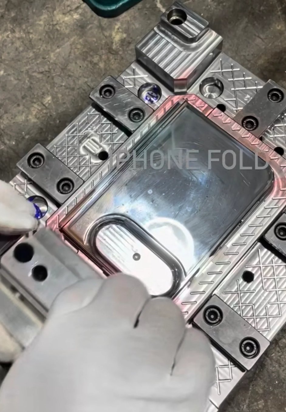 iPhone Ultra Mockup