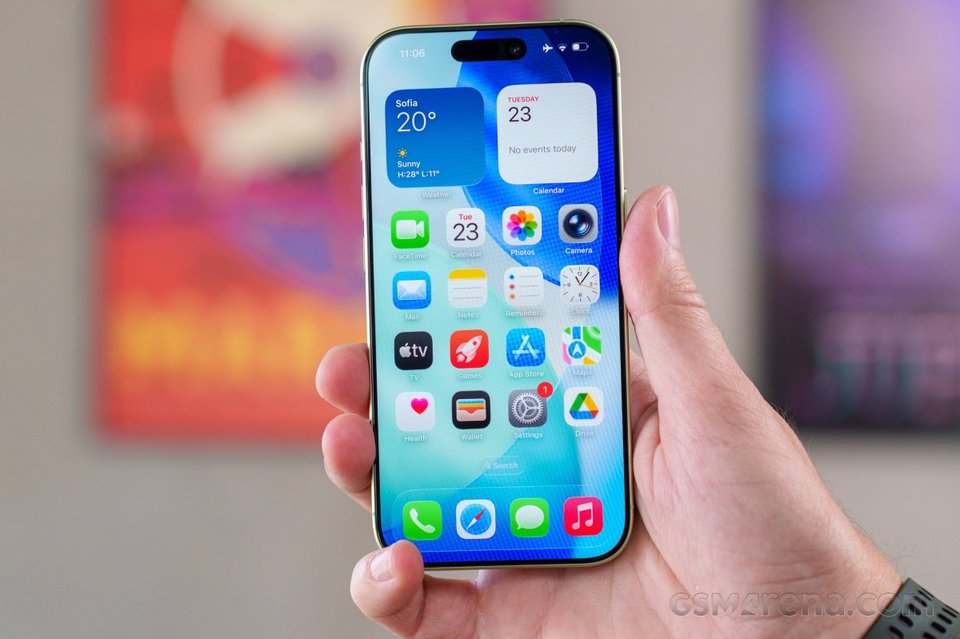 iPhone 17
