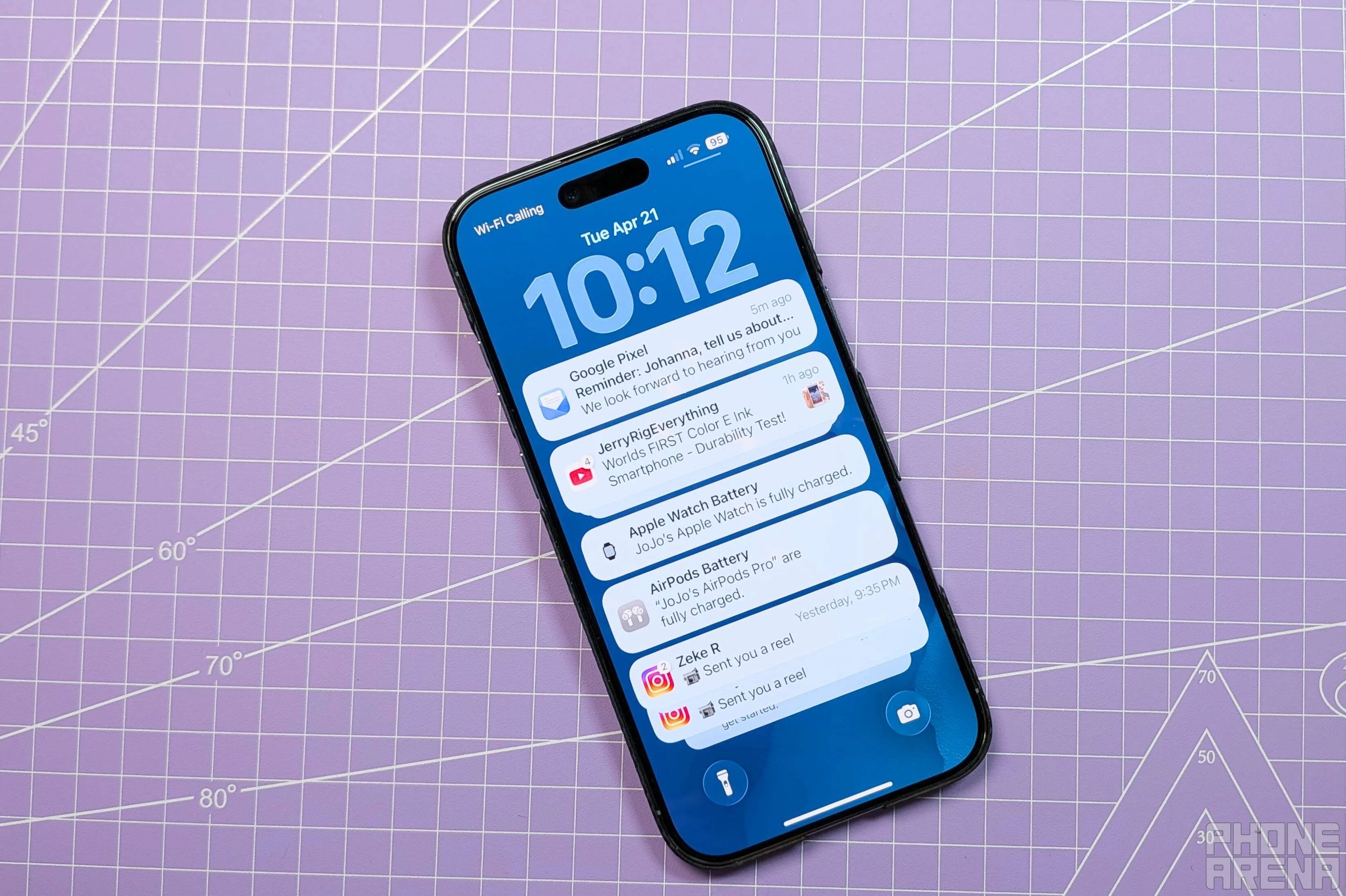 iOS notifications are messy. Image by PhoneArena