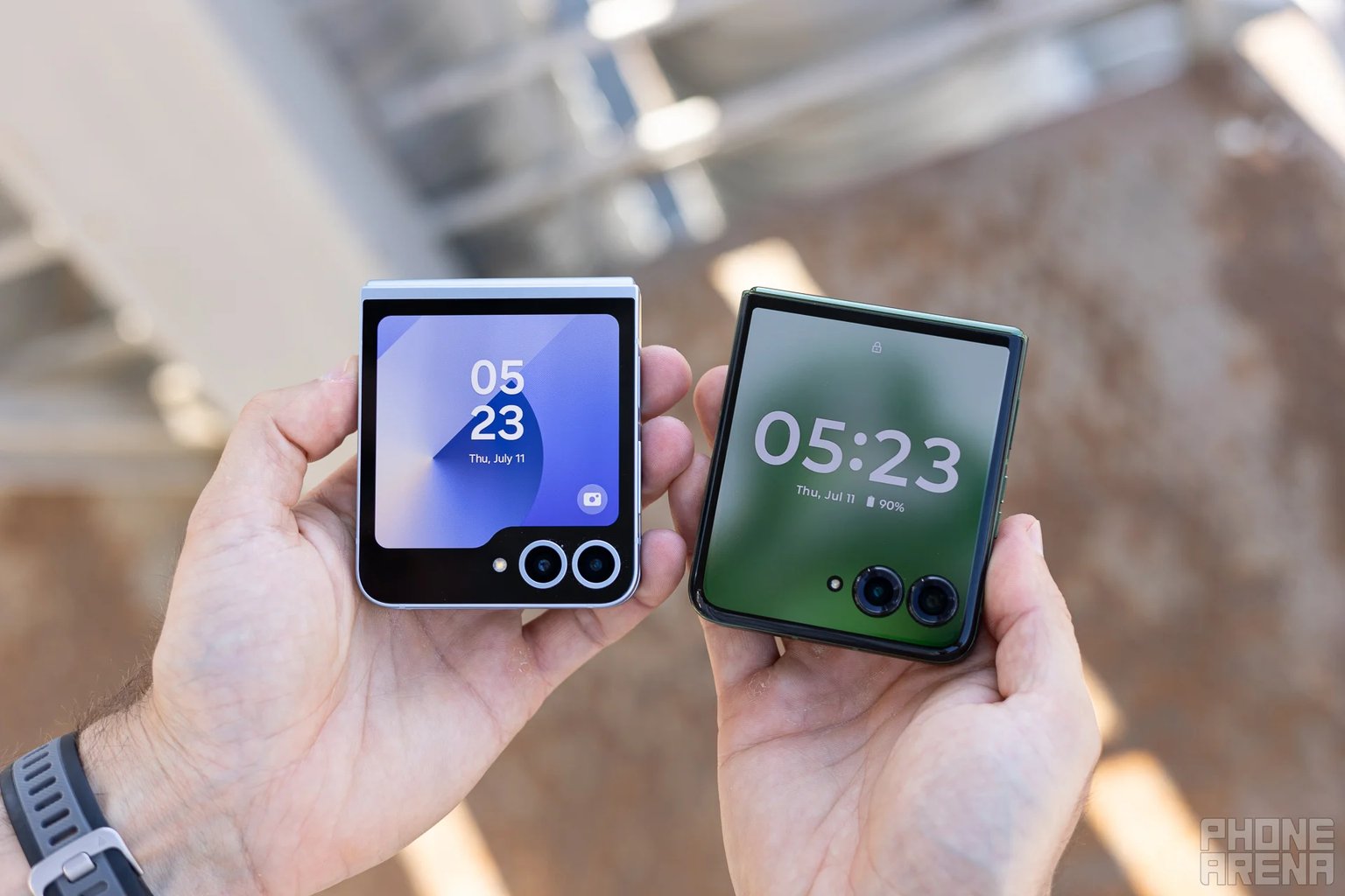 Moto Razr Fold vs Z Flip 6