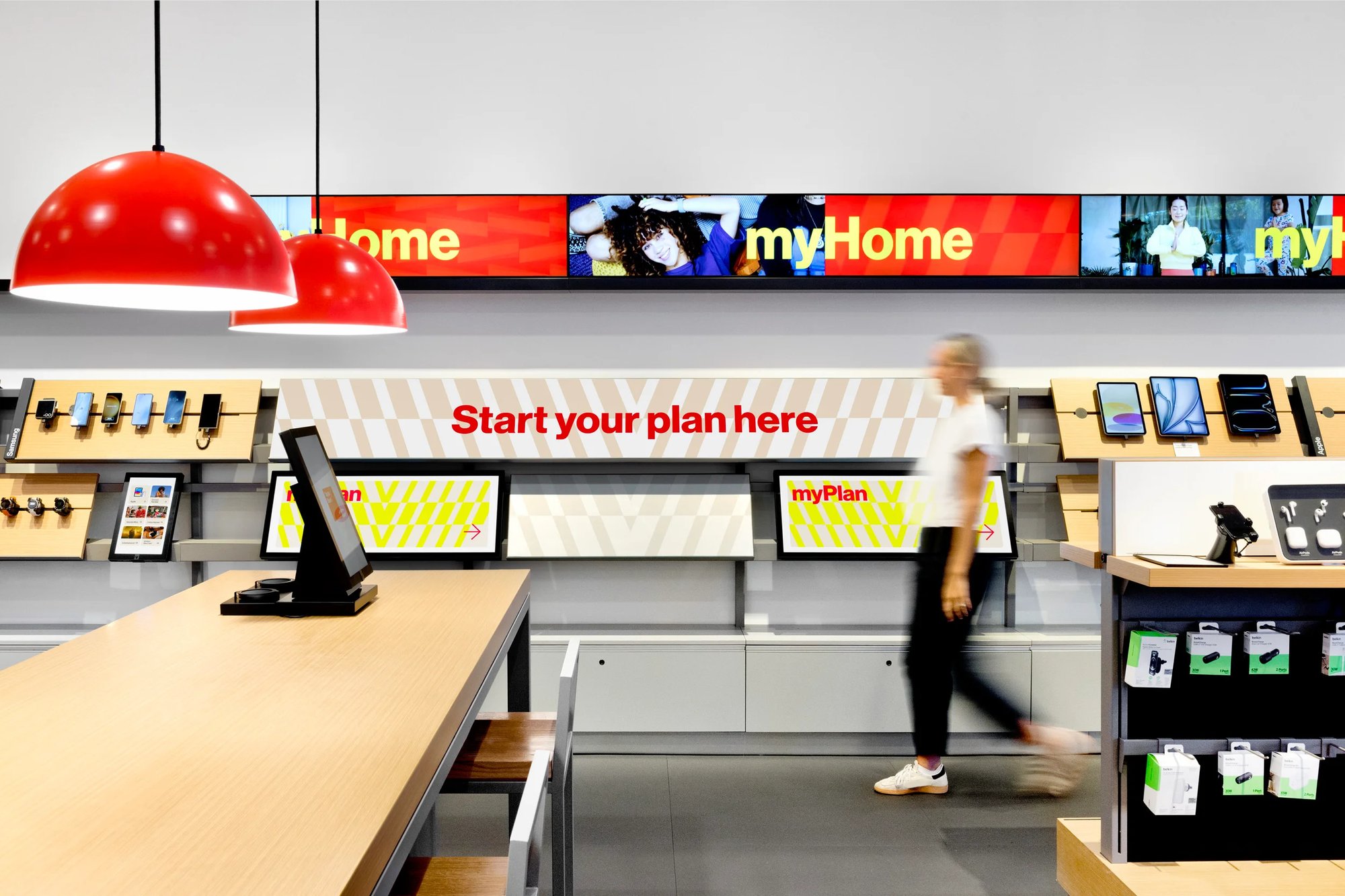 Verizon Store Interior