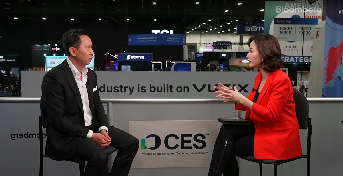 Head Wonjin Lee giving an interview to Bloomberg