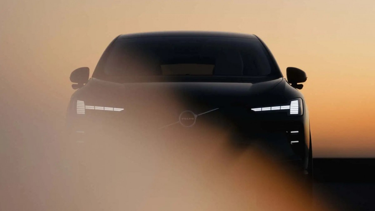 Volvoâs new EX60 electric SUV beats rivals with record-breaking 810-km range