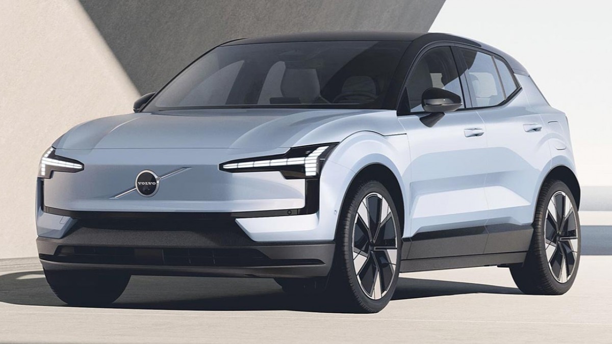 Volvo issues fire safety warning for 2025 EX30 electric SUV