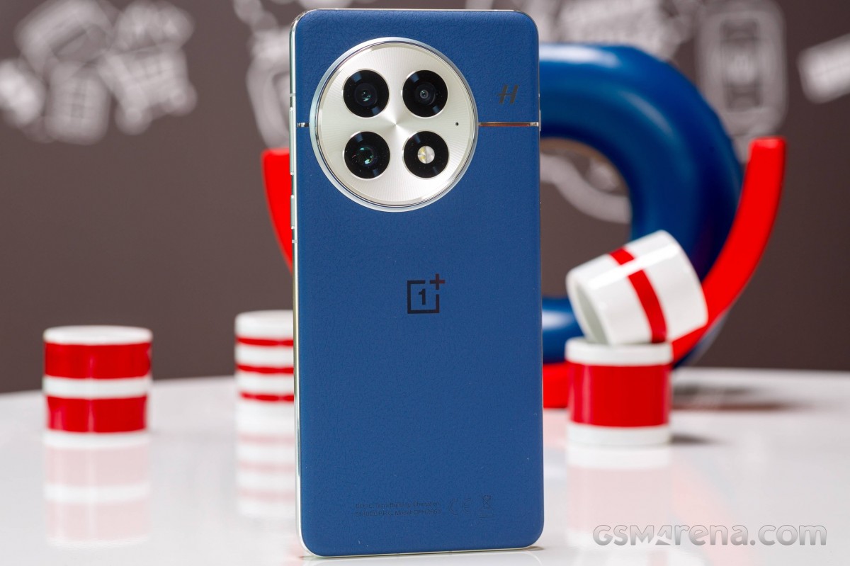 OnePlus 13 gets 50MP photo editing and bypass charging support with the latest OxygenOS update