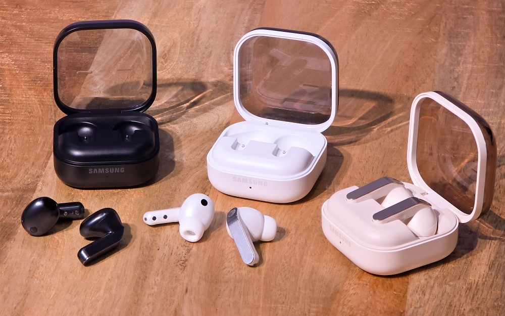 Samsung Galaxy Buds4 and Buds4 Pro unveiled with new blades, better audio