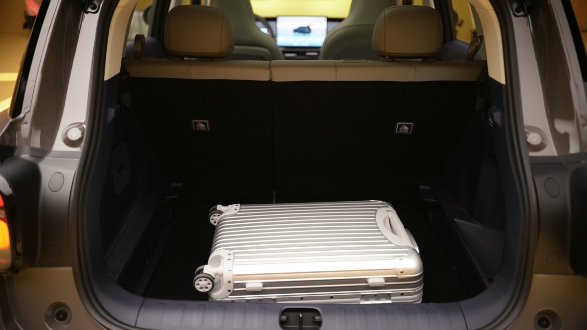 Leapmotor A10 interior - source: China EV Home