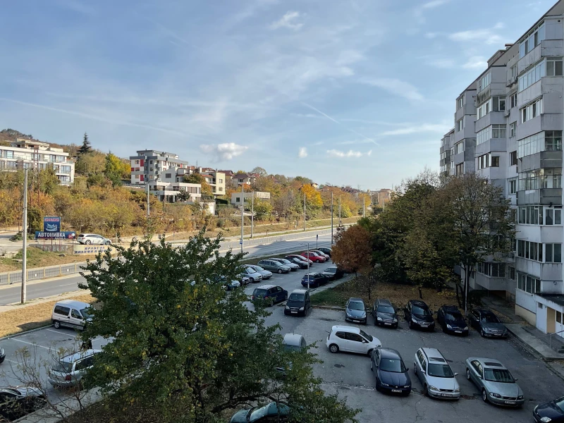 iPad 10th Gen main and selfie camera samples