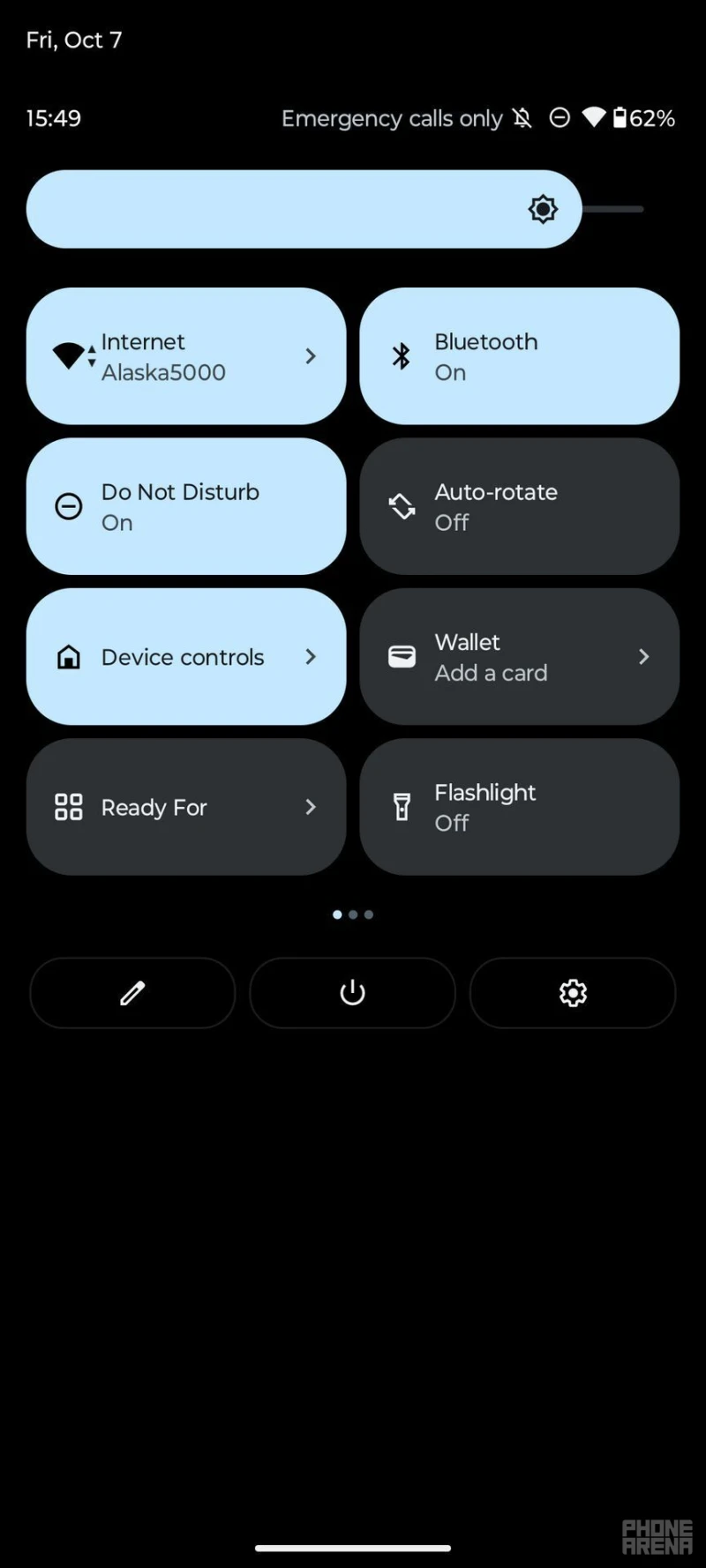 The Motorola Edge Edge 30 Ultra runs Android 12