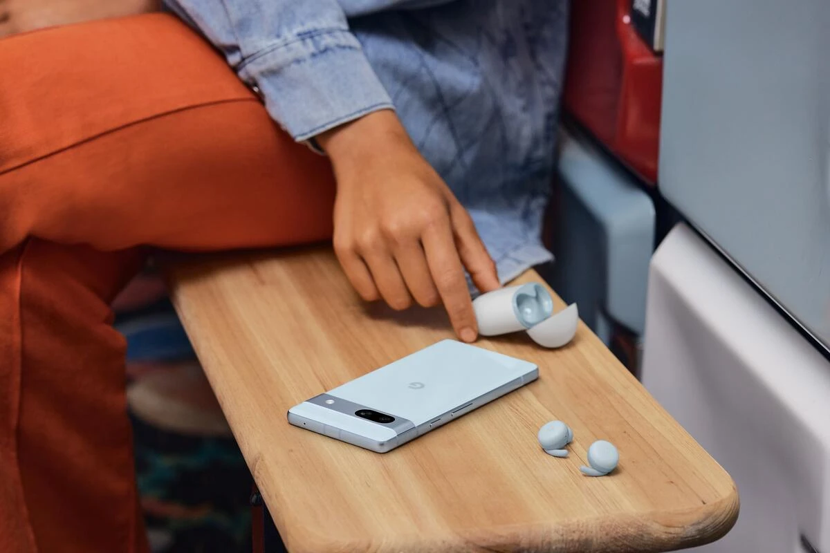 Pixel 7a - Google Pixel 7a vs Pixel 8