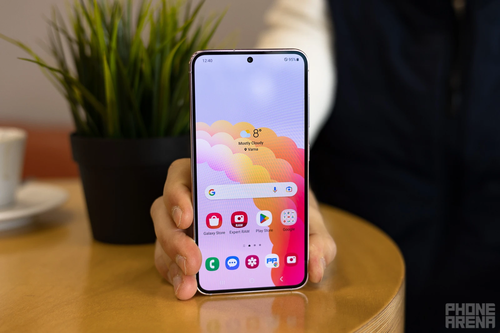 Galaxy S23 display (Picture credit - PhoneArena) - Galaxy S23 review: this $800 phone is amazing if you spend $860 on it