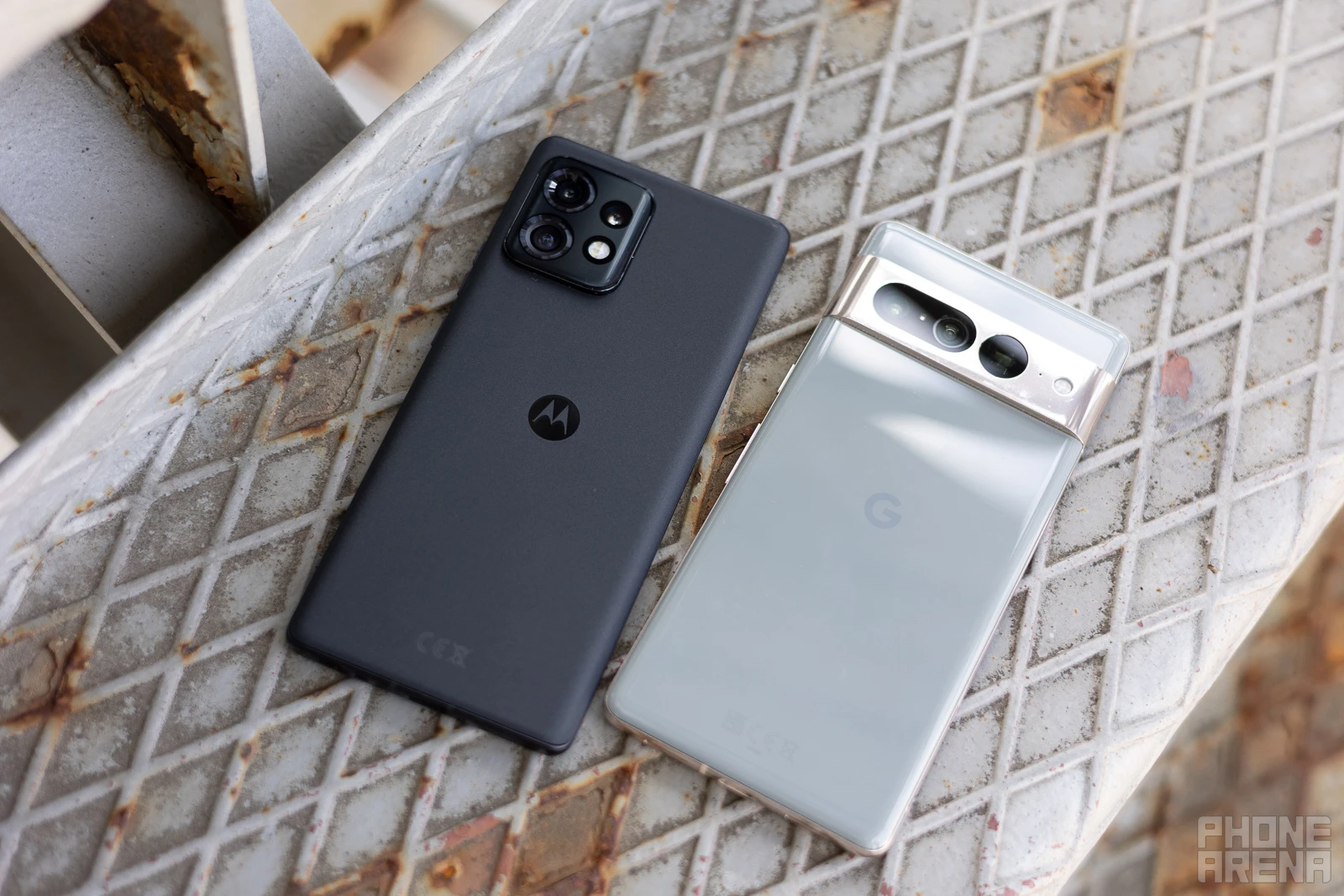 (Image Credit - PhoneArena) Can Motorola match the almighty Pixel camera? - Motorola Edge 40 Pro vs Pixel 7 Pro