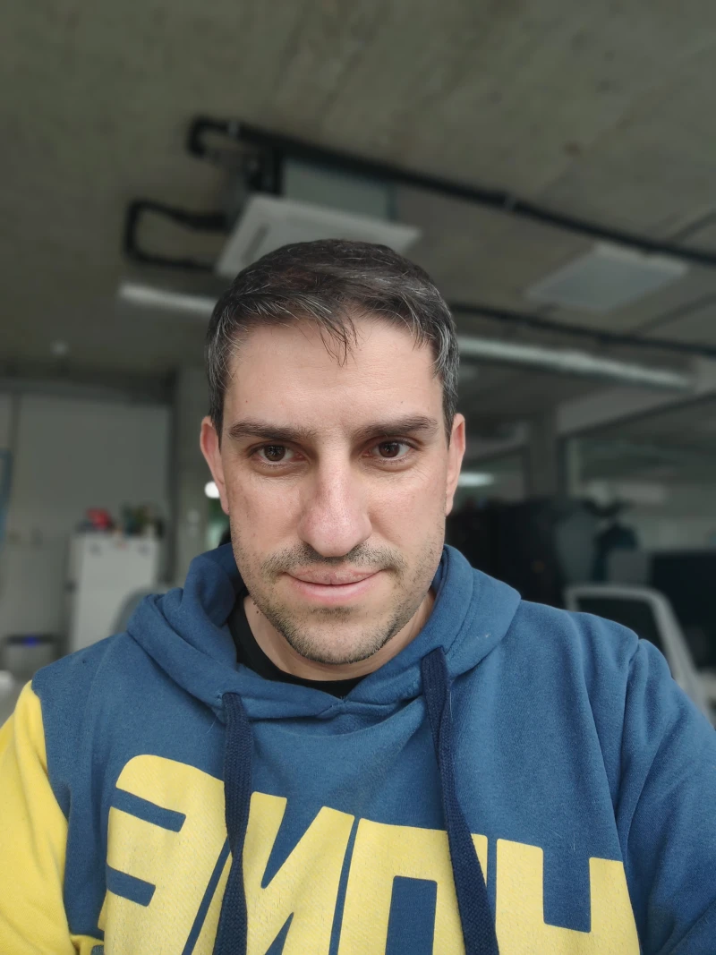 Selfie shots - front camera, inner camera, and main camera