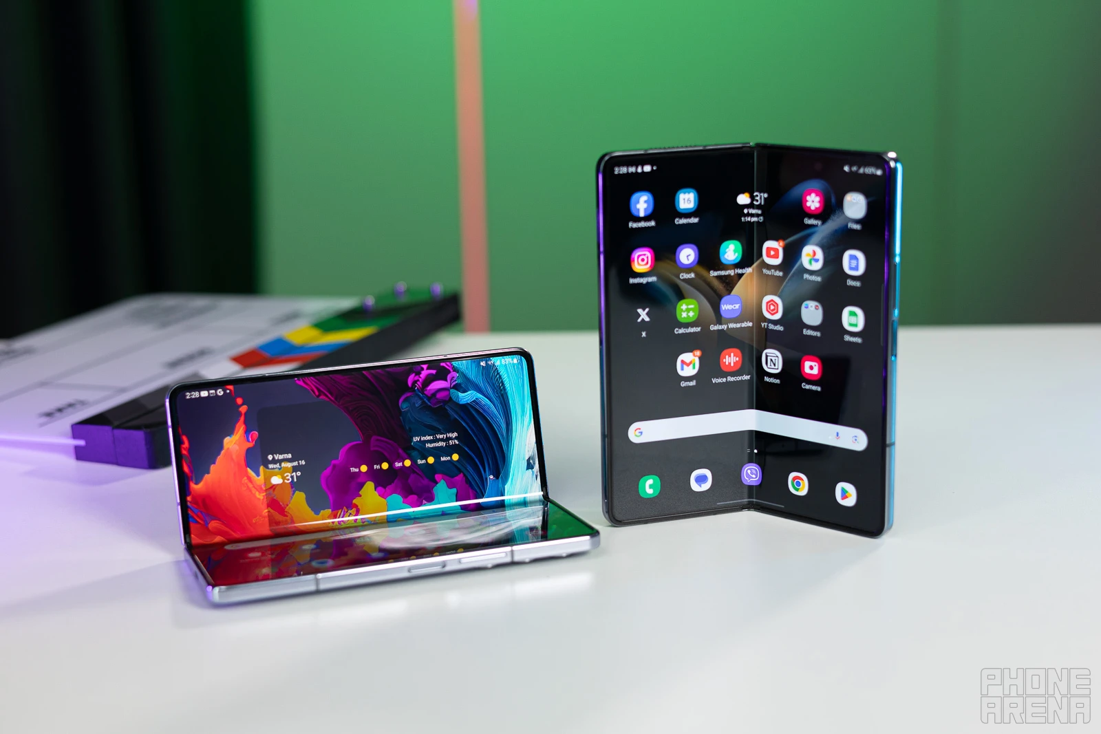 Z Fold 5 - left next to Z Fold 4 - right - Samsung Galaxy Z Fold 5 vs Galaxy Z Fold 4: Spider-Man meme!