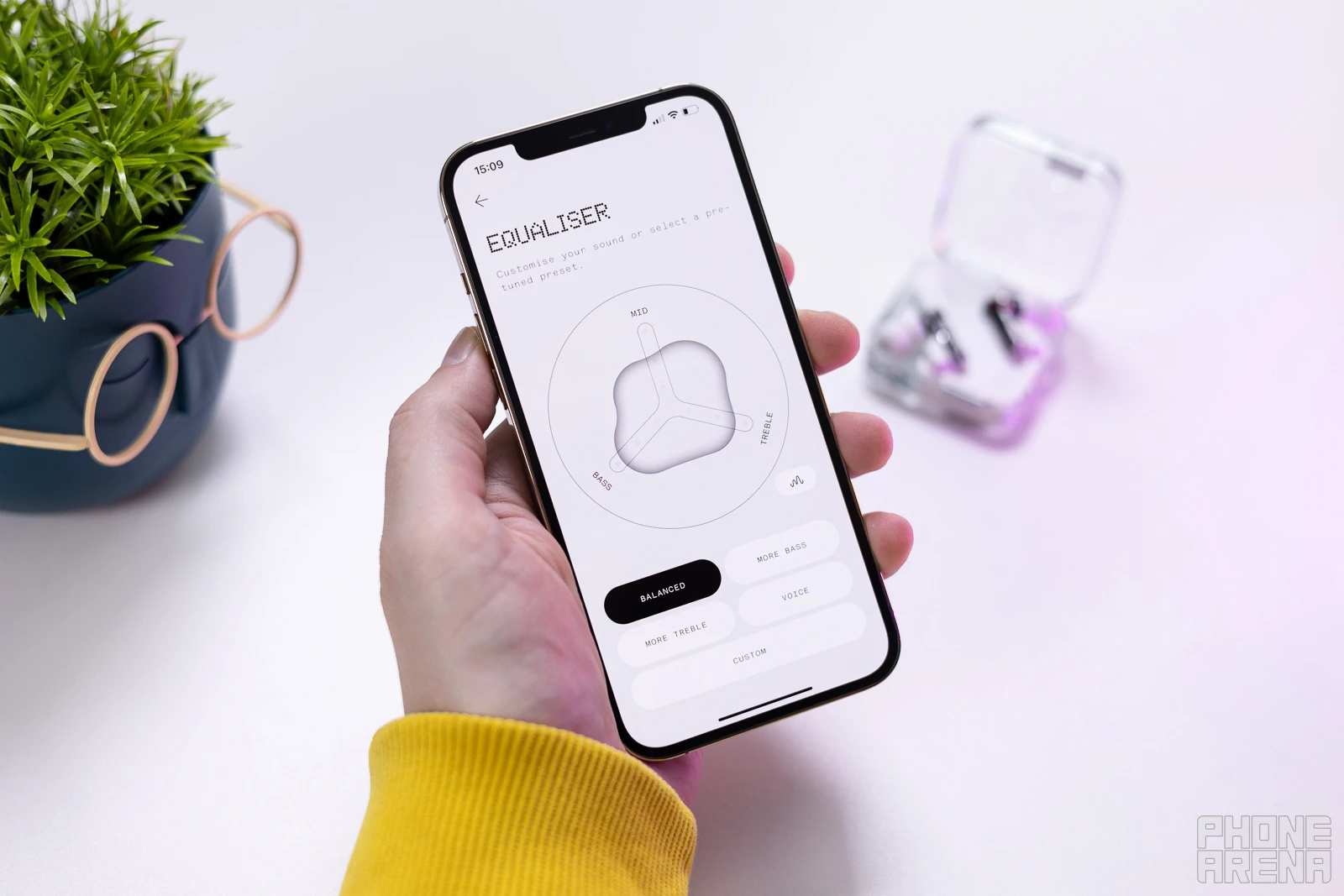 The Nothing X app does its magic&nbsp;(Image credit - PhoneArena) - Nothing Ear (2) review: wow!