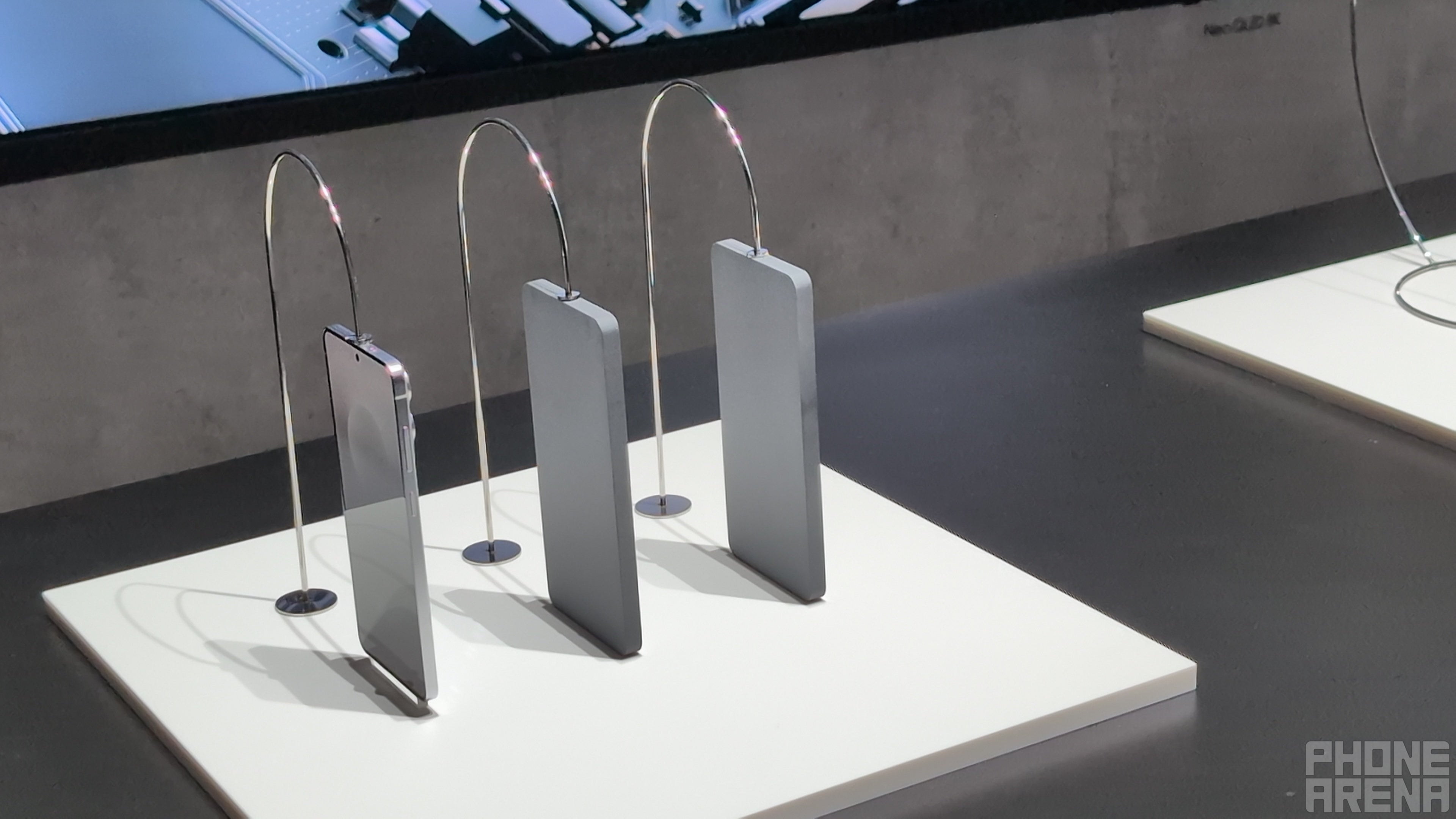 Galaxy S25 Edge mockup Samsung showed during Unpacked