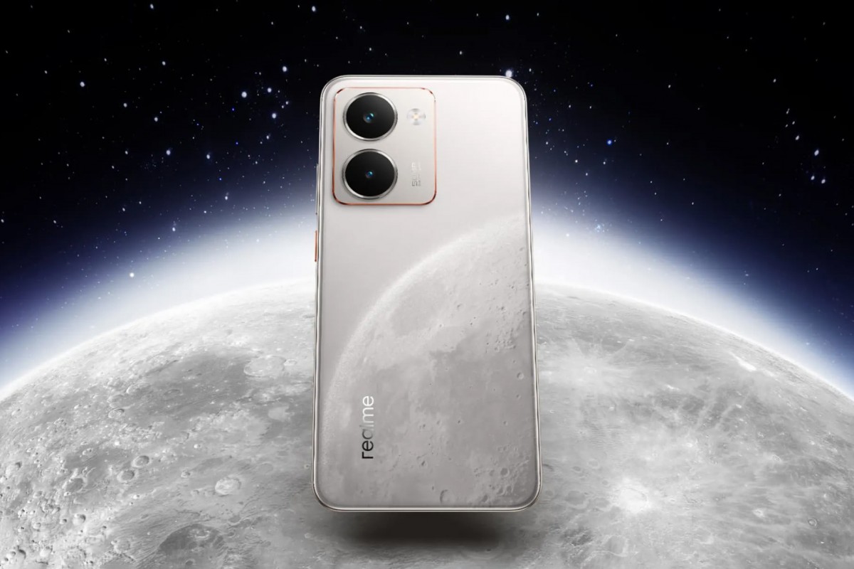 Realme P3 Ultra Glowing Lunar Design