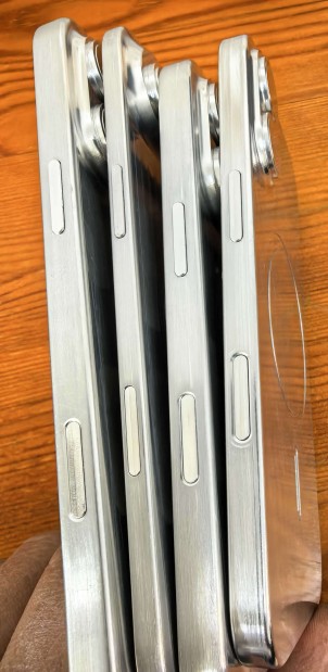 iPhone 17 series side molds