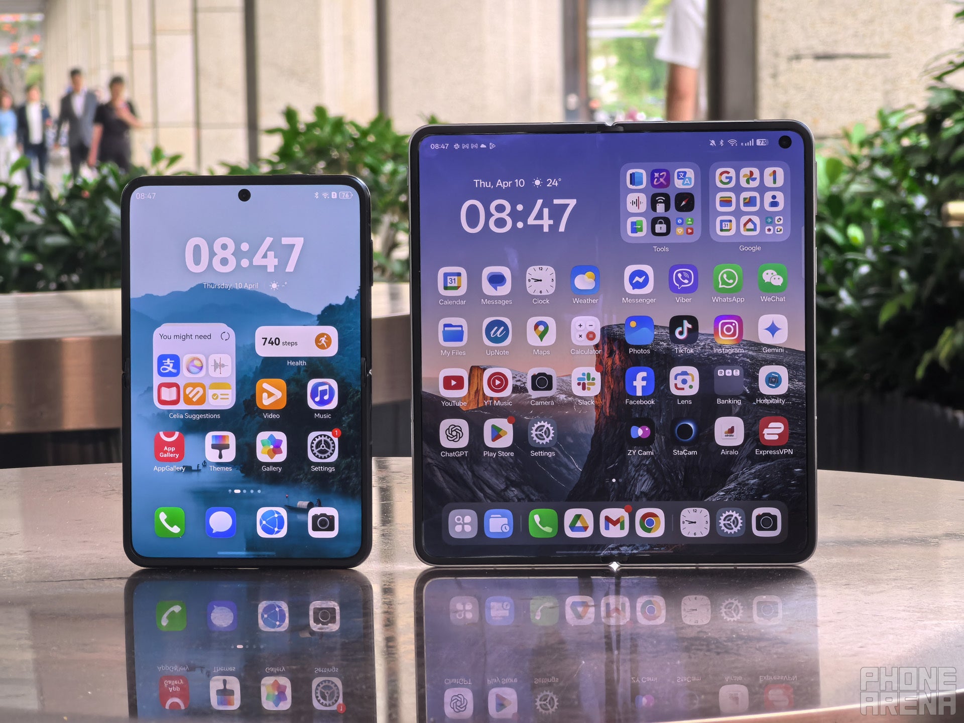 Huawei Pura X vs Book-style Foldable