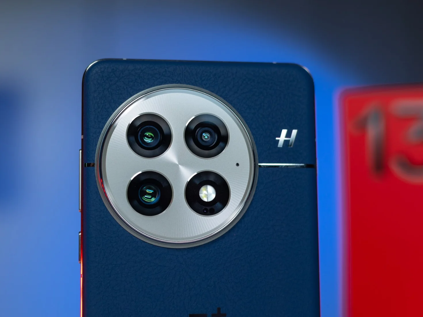 OnePlus 13 phone image