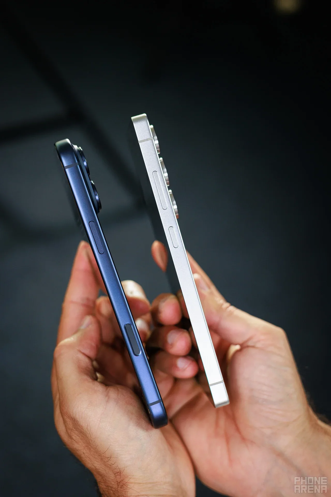 iPhone 17 Pro Max versus Galaxy S25 Ultra