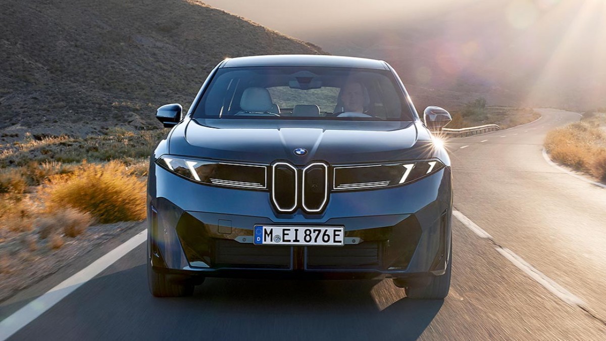 BMW iX3 impresses with its hyper-charging skills