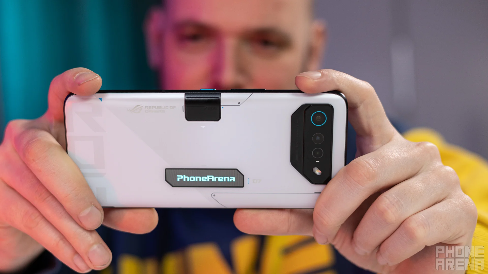 Advanced cooling and secondary screens on the ROG Phone