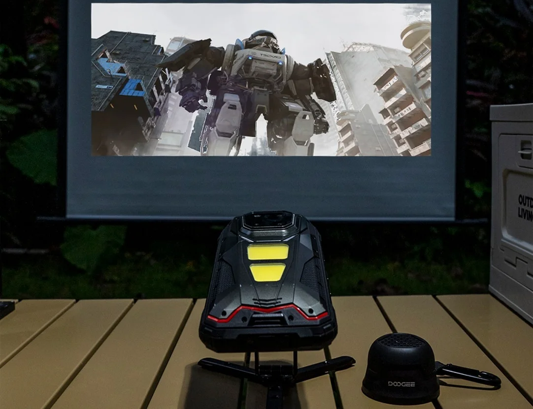 Doogee V Max Play projecting a movie