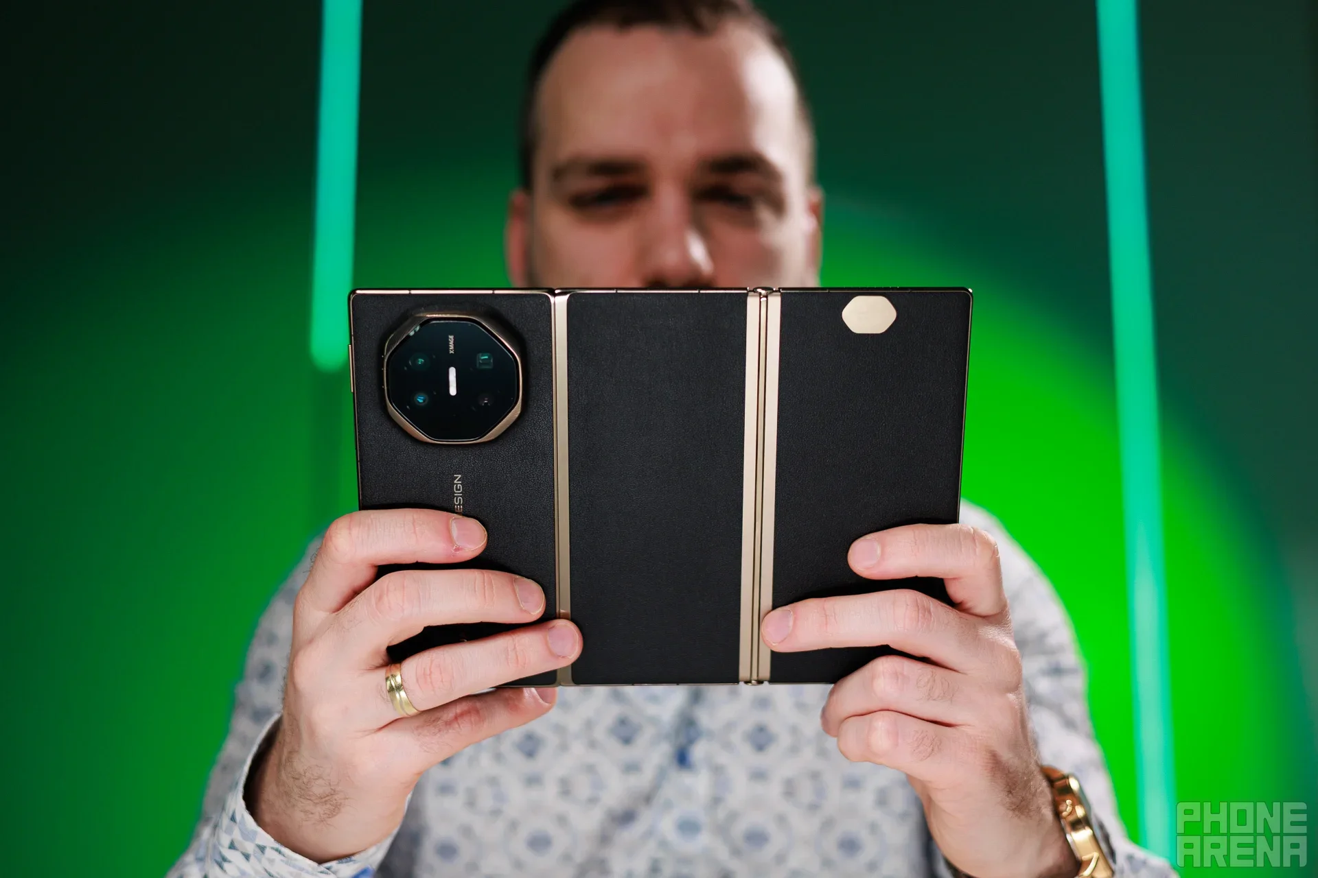 Samsung Galaxy Z TriFold vs Huawei Mate XT