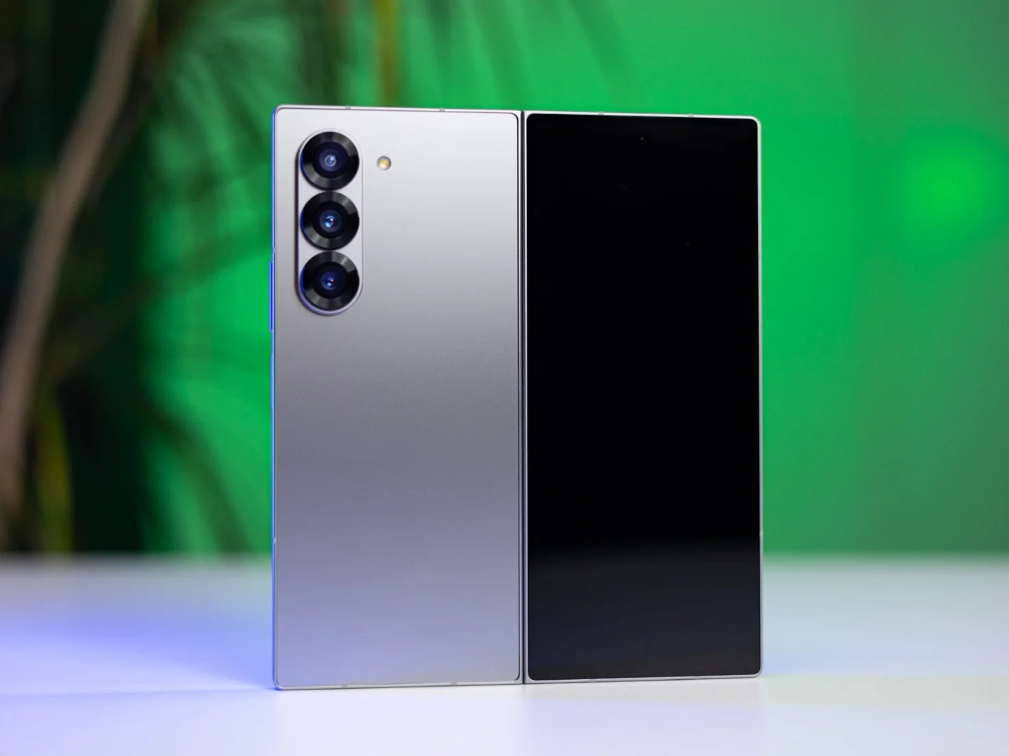 Foldable iPhone Display Size Compared to Galaxy Z Fold 6