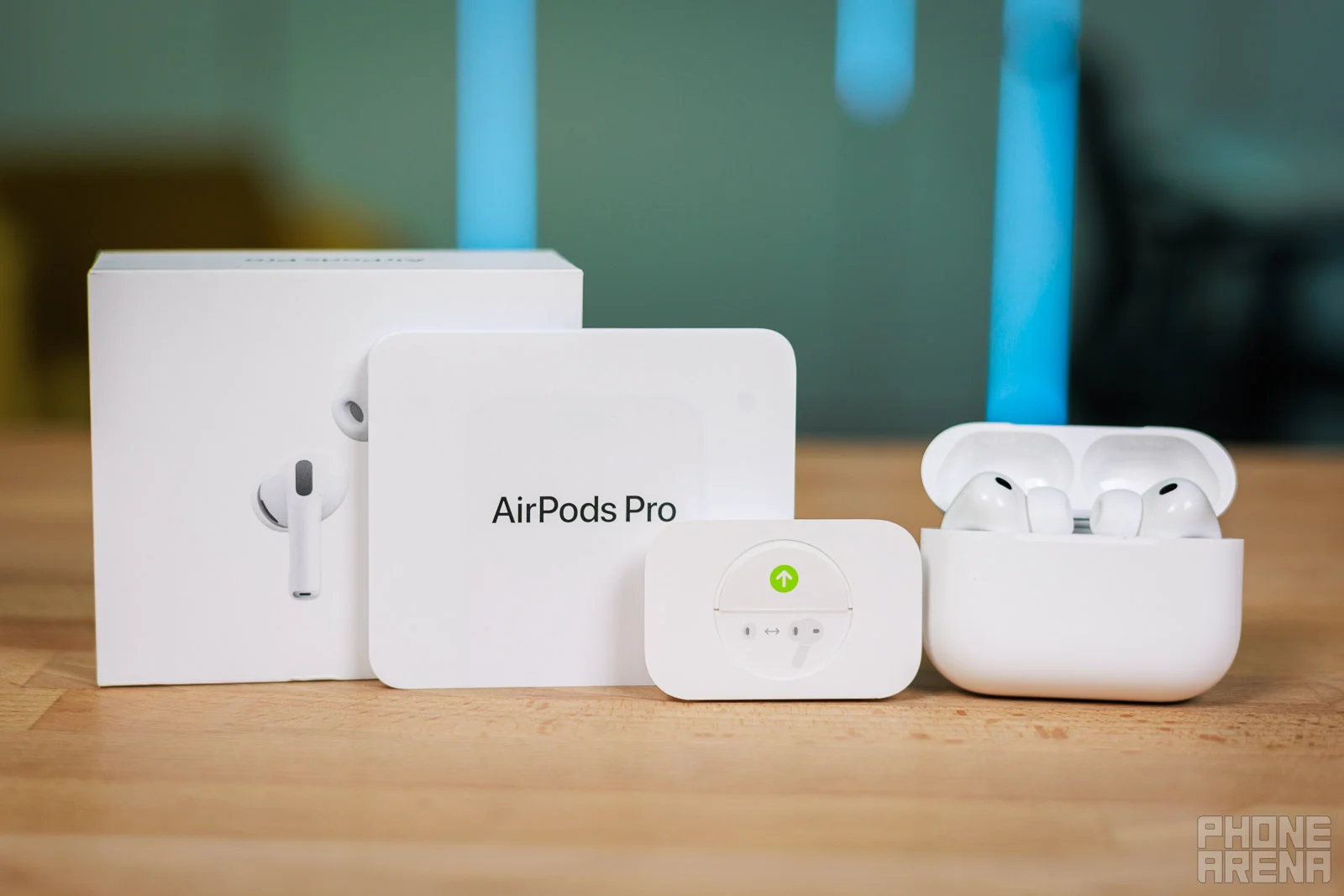 AirPods Pro 3 extra tips container