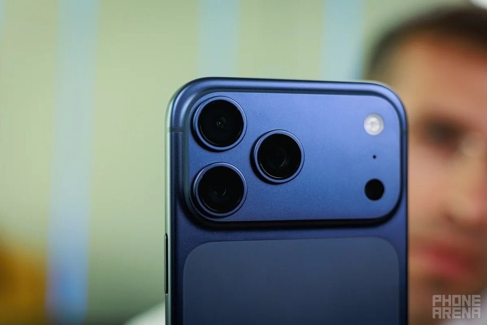 iPhone Camera Costs
