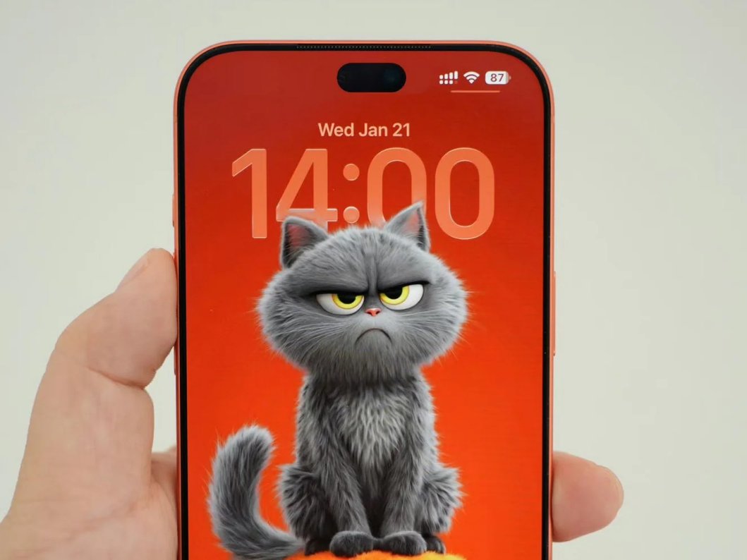 Potential design of the iPhone 18 Pro's smaller Dynamic Island