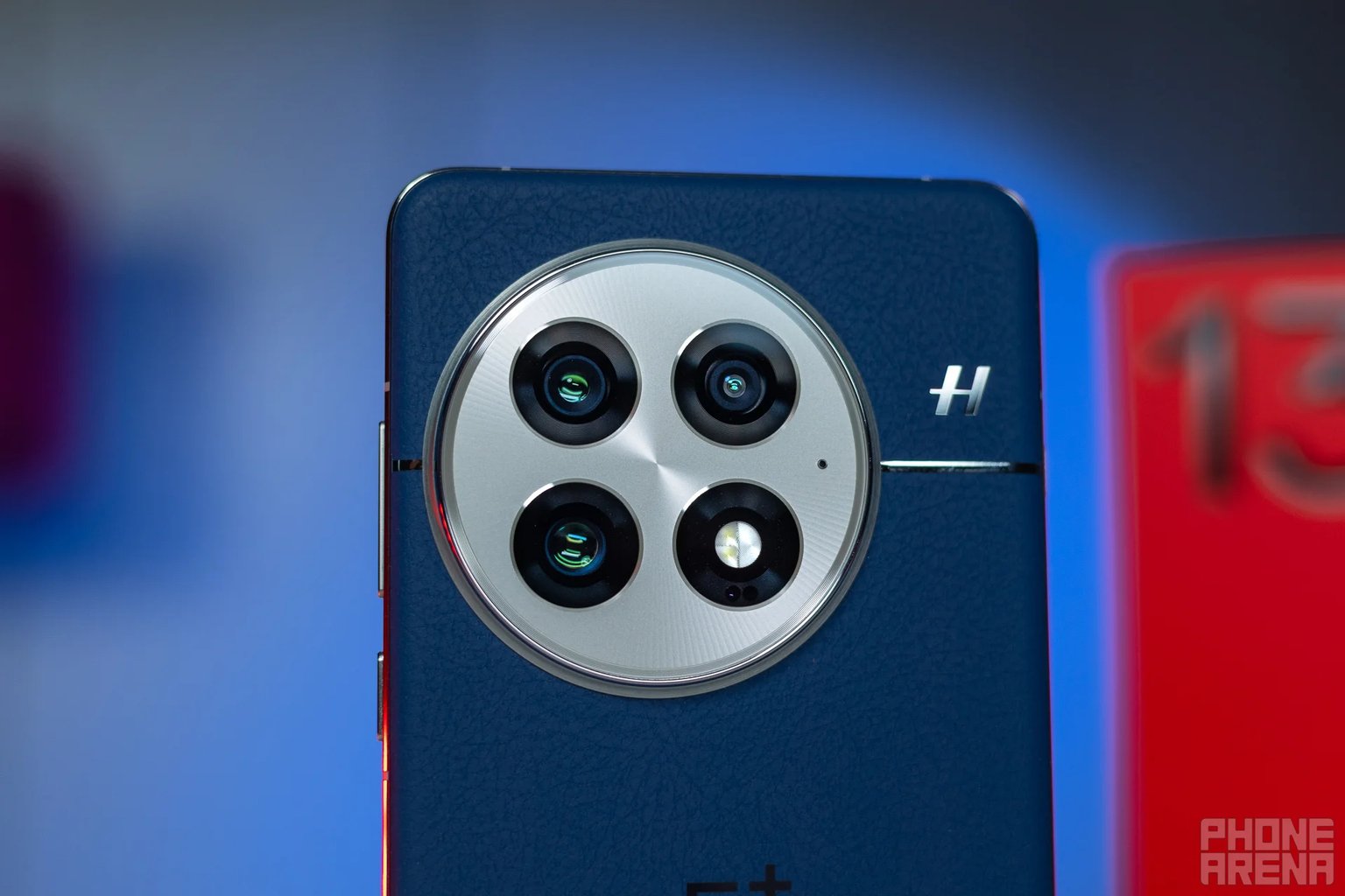 OnePlus 13's camera array