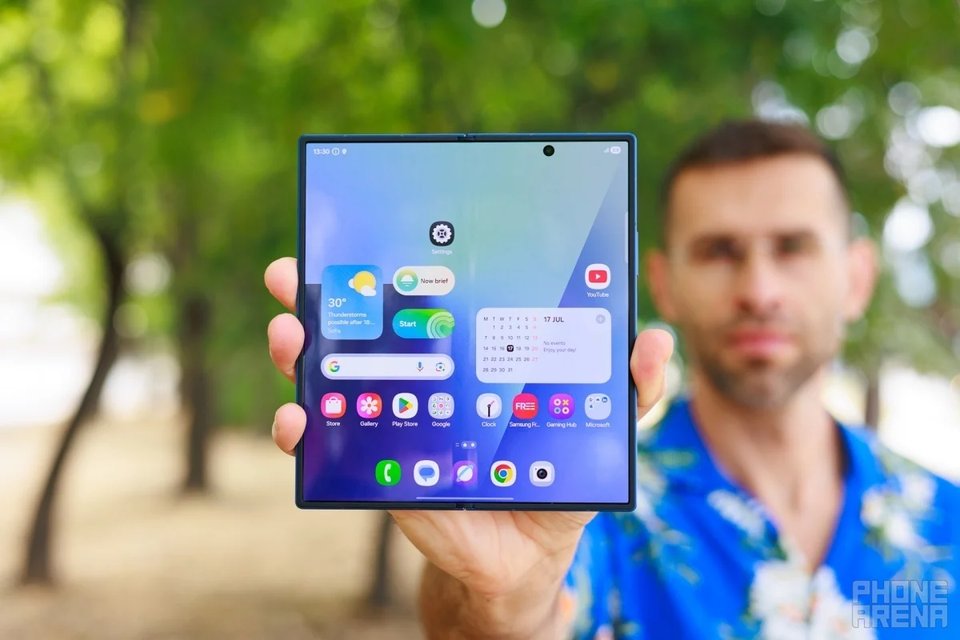 Galaxy Z Fold 8 Ultra